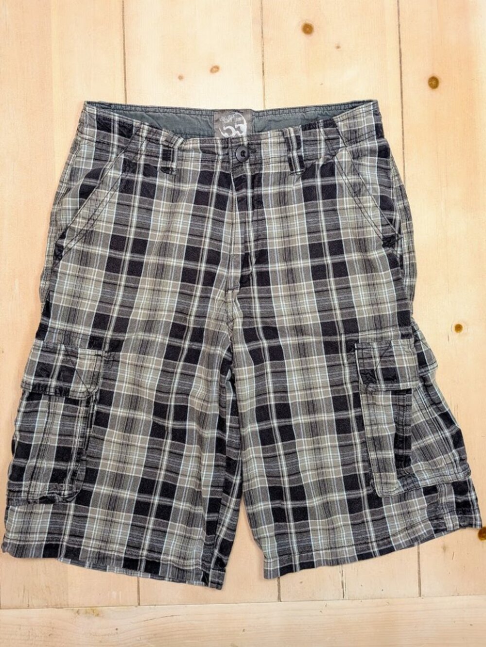 Division 55 Plaid Cargo Shorts Men's 30 Gray Black Cotton Utility